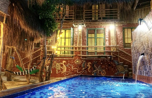 Calatagan Villa | Beach front guest villa with private pool