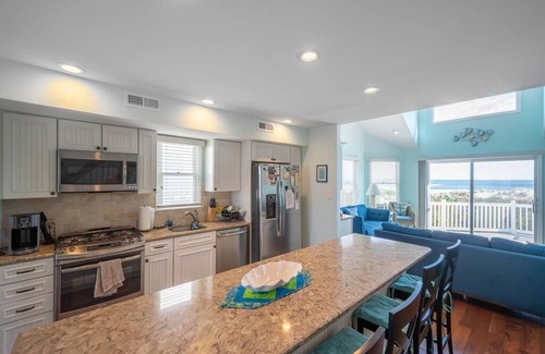 Dennisville Copropriété | Beach Front Home with Ocean AND Bay Views! Spectacular views, steps to the beach, meticulously maintained beachfront home