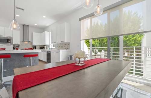 Pompano Beach Maison | Beach Getaway | 4BR w/ Balconies | Steps from Sand