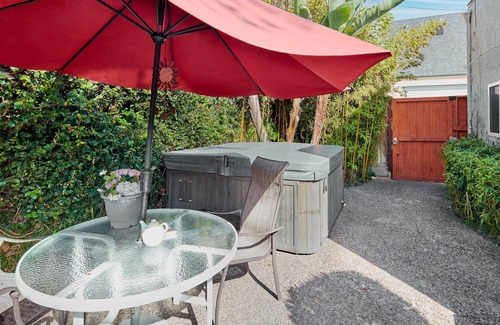 El Segundo Appartement | Beach Guest Room/Jacuzzi, bikes/tropical garden. 5min/ town/beach. Monthly