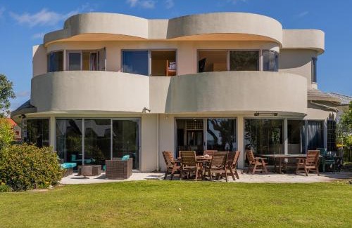 Pauanui Maison | Beach Haven Bonanza - Pauanui Holiday Home