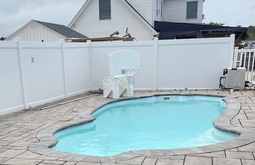 Beach Haven West Maison | Beach Haven West Waterfront Oasis with Heated Pool