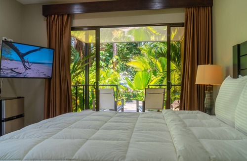 Manuel Antonio Hôtel | We are located in Manuel Antonio Beach.