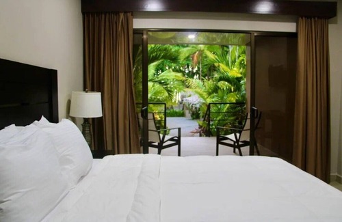 Manuel Antonio Hôtel | We are located in Manuel Antonio Beach.