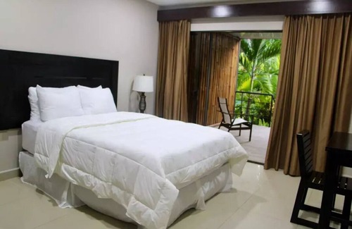 Manuel Antonio Hôtel | We are located in Manuel Antonio Beach.