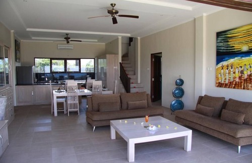 Sawan Villa | The Beach Front Villa North Bali
