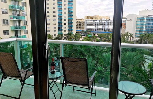 Seybold Copropriété | Beach House - 5 star Luxury 2 Bed, 2 Bath on the beach