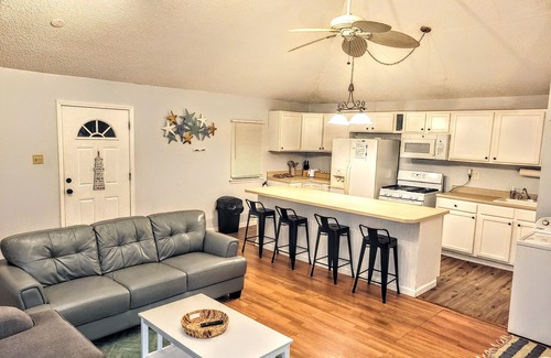 Somers Point Maison | Beach House 7 Minutes to Ocean City Beach and Boardwalk