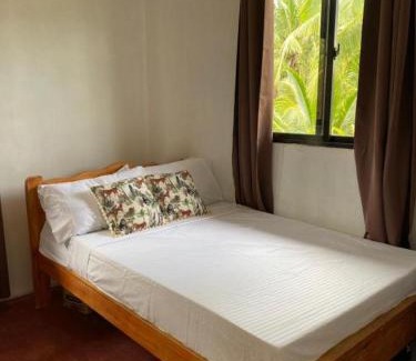 Bayawan City Lit Et Petit-Déjeuner | Beach House and Attic