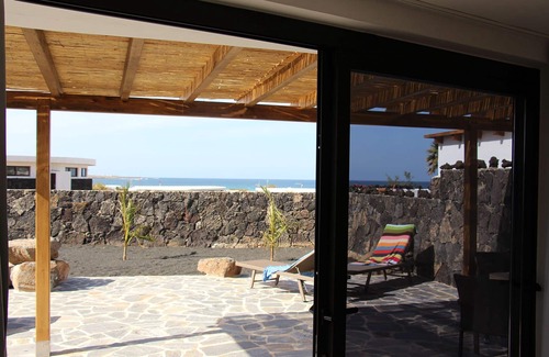 Urbanizacion Famara Villa | Daida Beach home de luxe sur la plage avec bain à remous emplacement fantastique