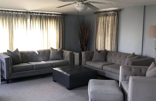 Allerton Maison | Beach House -discounted rates- 20 yards from Nantasket Beach