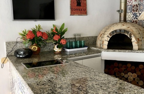Parafuso Maison | Beach house in gated community!