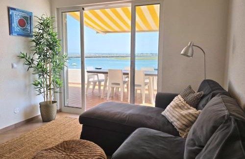Praia de Faro Appartement | Beach House on Faro Island with a Dreamy Terrace and 7 Beds for the Perfect Escape