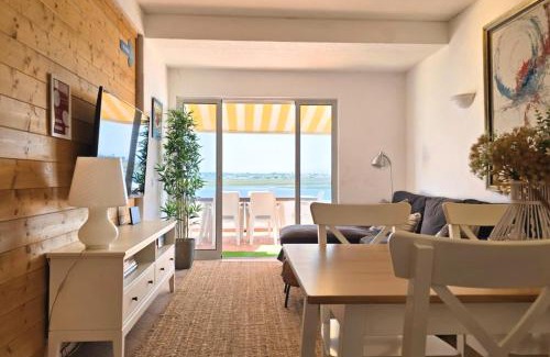 Praia de Faro Appartement | Beach House on Faro Island with a Dreamy Terrace and 7 Beds for the Perfect Escape
