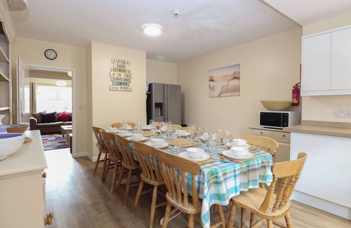 Winterton-on-Sea Maison | BEACH HOUSE, pet friendly, with a garden in Winterton-On-Sea