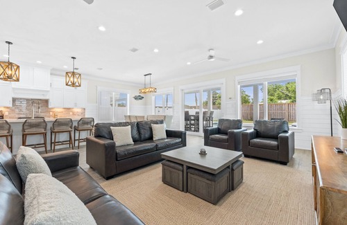 Laguna Beach Maison | Beach House - Totally Beachin by PHG