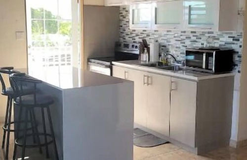 Salinas Maison | Beach House w/ pool/ac/wifi/cable/ Salinas PR
