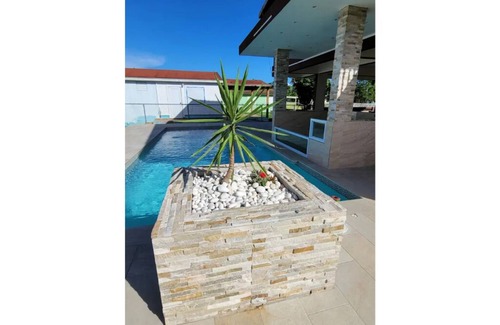 Salinas Maison | Beach House w/ pool/ac/wifi/cable/ Salinas PR