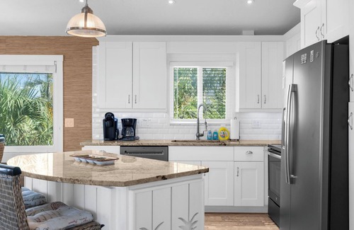 Anna Maria Maison | Beach House w/ pool on the north end of AMI