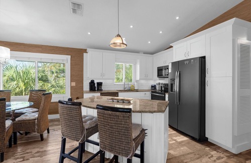 Anna Maria Maison | Beach House w/ pool on the north end of AMI