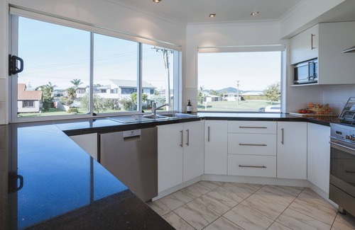 Whangamata Maison | BEACH HOUSE Whangamatā (BEACH HOUSE) - 100m from Harbour