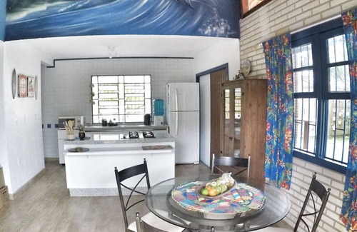 Paulo Lopes Maison | Beach house avec salle de bains, air conditionné, ciel, barbecue et très bien situé