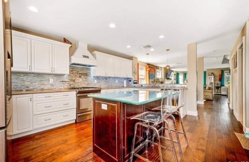 Long Beach Maison | Beach house with hot tub, bikes, and beach passes
