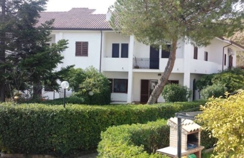 Vasto Maison | Maison de plage avec grand jardin