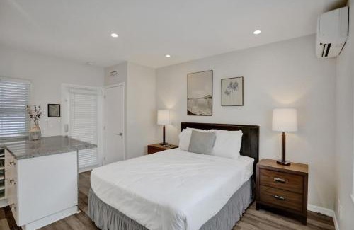 Hendricks and Venice Isles Appartement | Beach Isles Modern Studio Apartment in Fort Lauderdale with Patio
