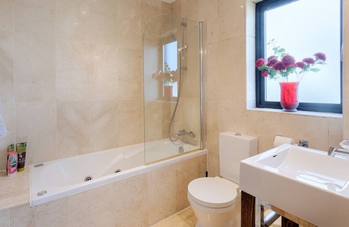 Barna Maison | Beach Lodge