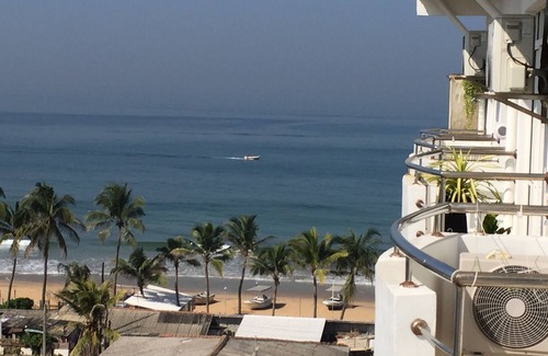 Mount Lavinia Copropriété | Beach Luxury Apartment in Srilanka furnished apartment opposite Mt Lavinia beach