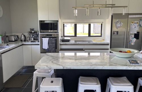 Papamoa Beach Maison | Beach rental. Peace and Tranquility