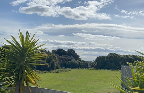 Papamoa Beach Maison | Beach rental. Peace and Tranquility
