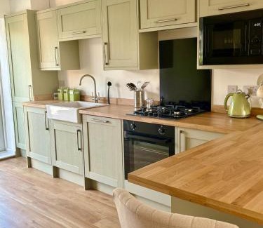 Southbourne Maison | Beach Retreat luxury home just 2 minutes walk to the beach