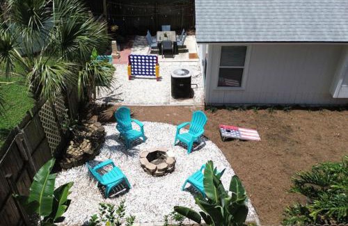 North Beach Maison | Beach Retreat with Backyard Flair and Yard Games