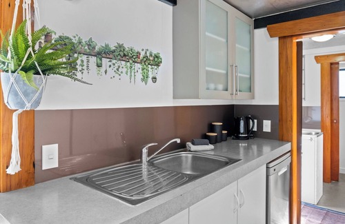 Waihi Beach Maison | Beach Road Charmer Su