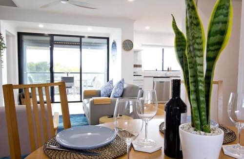 Semaphore Park Appartement | Beach Stayz Semaphore Upstairs Two Bedroom Apartment