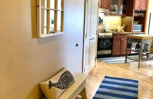 York Beach Copropriété | 🏖️BEACH STREET RETREAT~ OCEAN VIEW 2BR- 2BA condo in ❤️ of Short Sands Village!