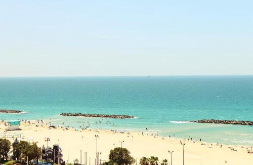 Ashkelon Appartement | Beach Suite Israel - Indoor Pool, Best View, Gym, Massage Chair, Spa ביץ סוייט ישראל - נוף ים מאלף, בריכה מקורה, כיסא מסאז, חדר כושר וספא