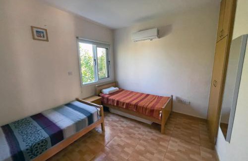 Paphos Appartement | Beach Town House, Green Garden, 2 bedrooms, 2 bathrooms