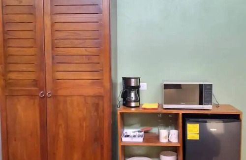 Matapalo Maison | Beach Townhouse, A/C Tortuga (Kitchenette +)