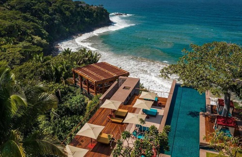 Lo de Marcos Maison | Beach Vacay Starts Here! Pools, Beachfront, Short Drive to Riviera Nayarit!