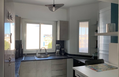 Cros-de-Cagnes Appartement | BEACH VIEW AND RACECOURSE. PARKING