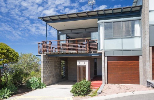 Boat Harbour Maison | 'Beach View At One Mile', 8/26 One Mile Close - Piscine à débordement et WIFI