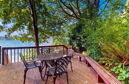 Vashon Island Maison | Beach view getaway with deck, gas grill, firepit and W/D