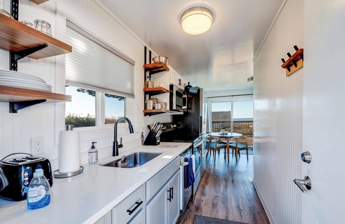 Yachats Cottage | Beachcomber: Beachfront Escape Unit #5