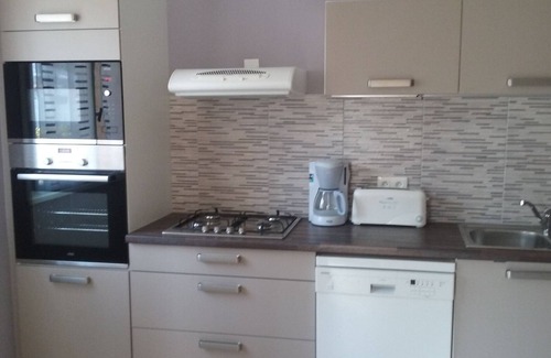 Saint-Georges-de-Didonne Appartement | Plages & centre-ville à 900m. Calme, espace et fraîcheur en rdc pour 4/6 pers
