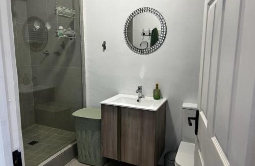 Kleinmond Appartement | BEACHees - cute central cottage