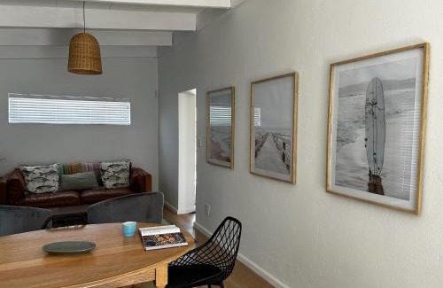Kleinmond Appartement | BEACHees - cute central cottage