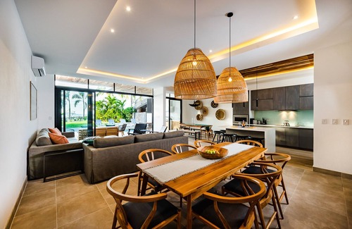 Potrero Maison | Beachfront Luxury Vacation Rental Modern House in Playa Potrero, Costa Rica